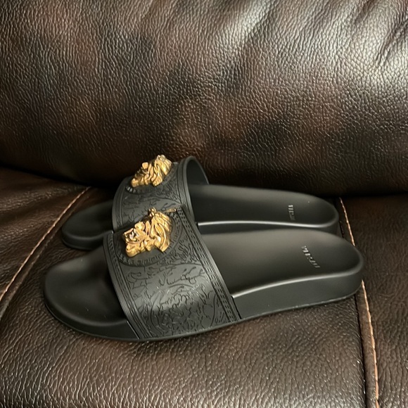 Versace La Medusa plaque logo monogram sandal slides flip flops NEW - Picture 5 of 9